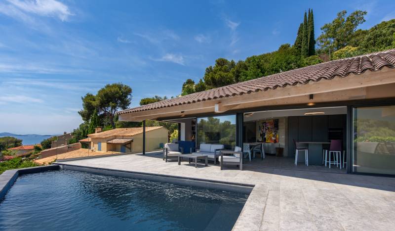 Ville A. Construction villa contemporaine, sur la Côte d'Azur près de Toulon